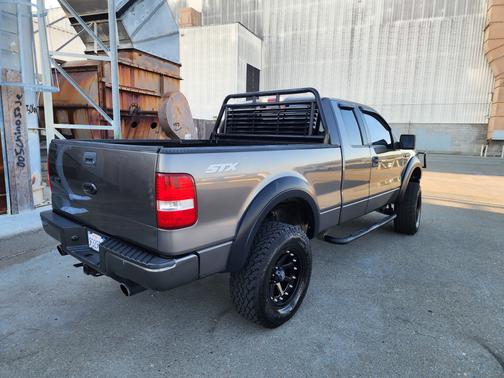 2006 Ford F-150 STX SuperCab