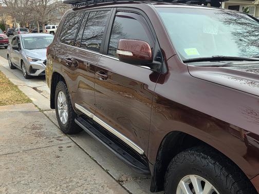 2016 Toyota Land Cruiser Base