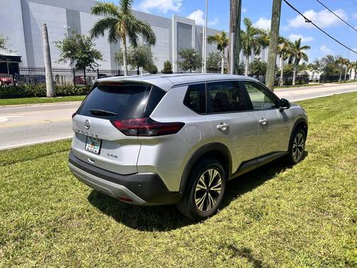 Silver 2022 Nissan Rogue SV