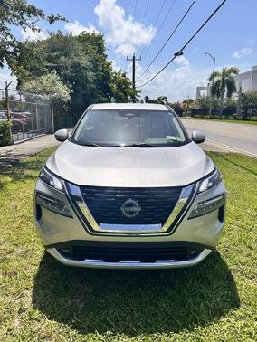 Silver 2022 Nissan Rogue SV