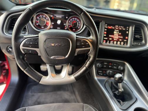 2015 Dodge Challenger SRT 392