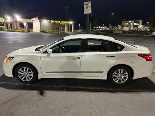 White 2016 Nissan Altima 2.5 S