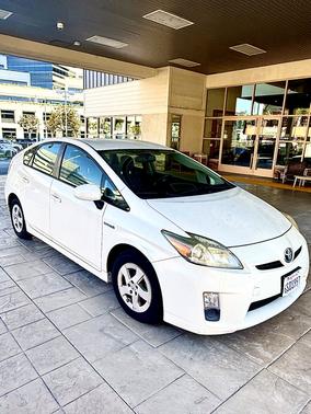White 2011 Toyota Prius IV