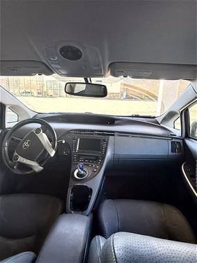 White 2011 Toyota Prius IV