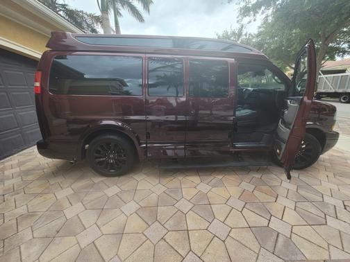 2021 GMC Savana 2500 Work Van