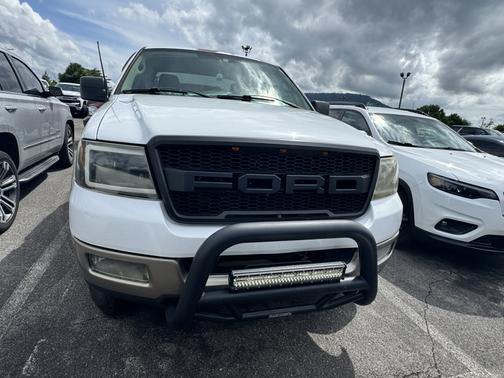 White 2005 Ford F-150 Lariat SuperCrew