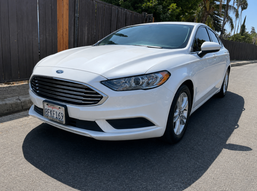 White 2018 Ford Fusion SE
