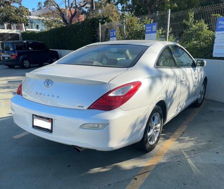 White 2008 Toyota Camry Solara SLE
