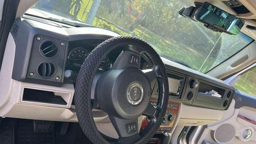 Silver 2006 Jeep Commander Limited