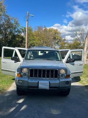 Silver 2006 Jeep Commander Limited