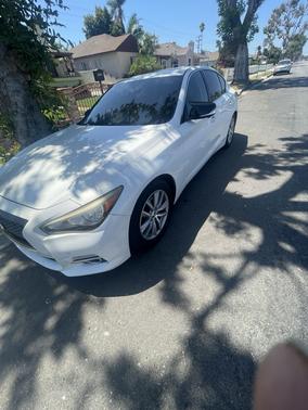 2015 INFINITI Q50 Premium