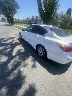 2015 INFINITI Q50 Premium