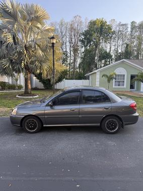 2005 Kia Rio Base