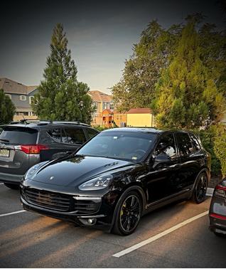 Black 2018 Porsche Cayenne Cayenne S