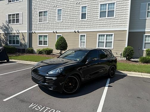 Black 2018 Porsche Cayenne Cayenne S