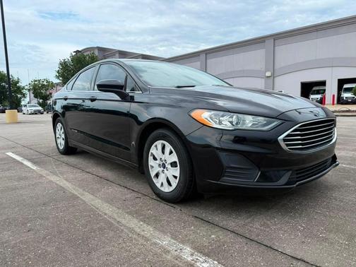 Black 2019 Ford Fusion S