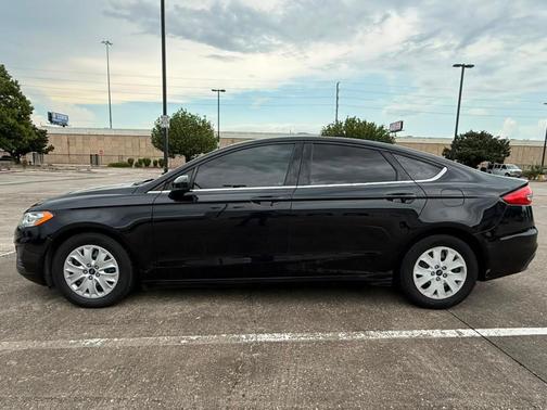 Black 2019 Ford Fusion S