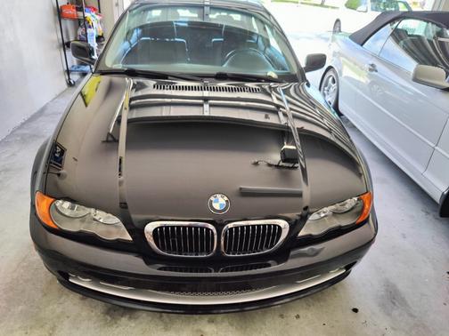 Black 2001 BMW 330 Ci