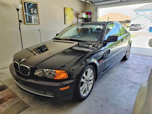 Black 2001 BMW 330 Ci