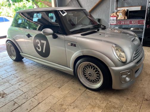 2002 MINI Cooper S Base