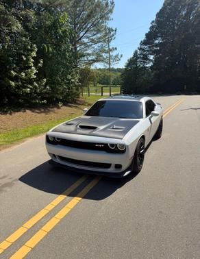 White 2016 Dodge Challenger SRT Hellcat