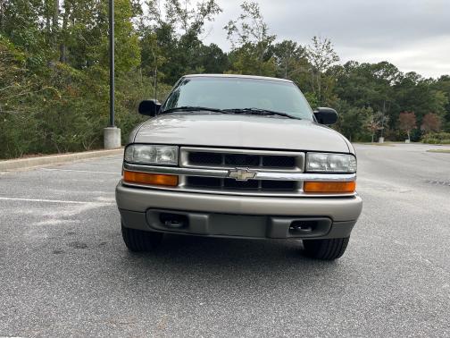 2003 Chevrolet S-10 LS Crew Cab