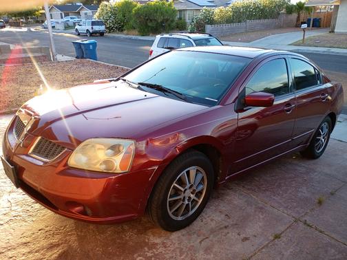 Red 2004 Mitsubishi Galant ES