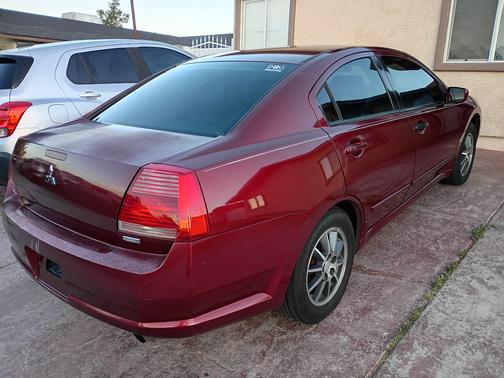 Red 2004 Mitsubishi Galant ES