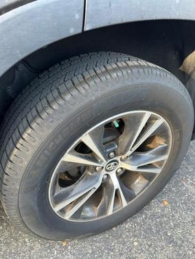 Gray 2016 Toyota Highlander XLE