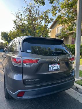 Gray 2016 Toyota Highlander XLE