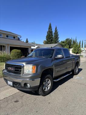 Gray 2009 GMC Sierra 1500 SLE1 Crew Cab