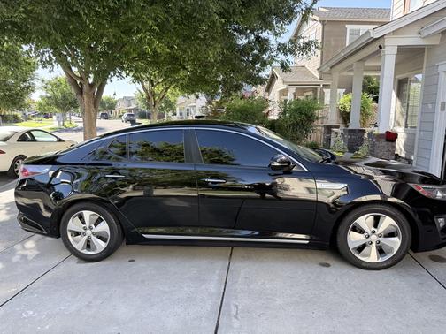 Black 2016 Kia Optima Hybrid EX
