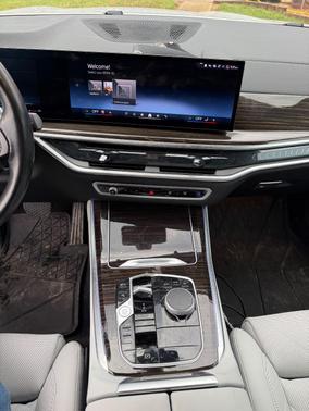 White 2025 BMW X5 xDrive40i