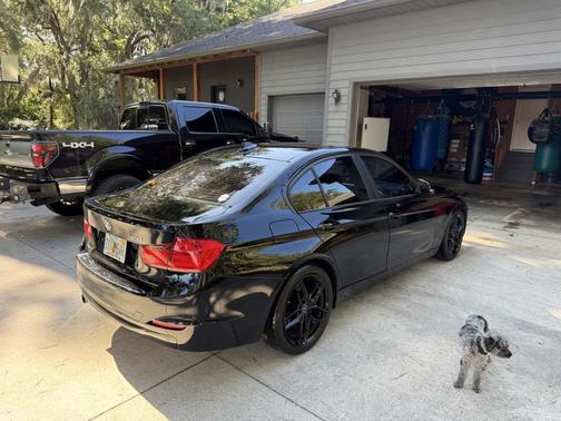 Black 2013 BMW 320 i