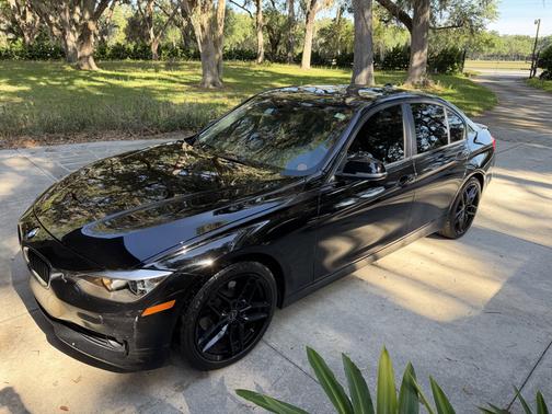 Black 2013 BMW 320 i