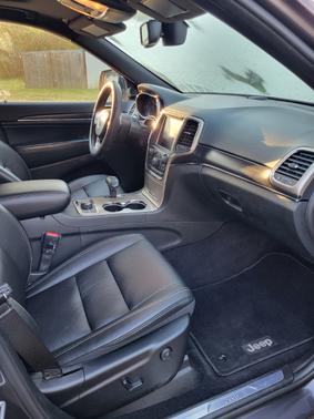 Gray 2014 Jeep Grand Cherokee Limited