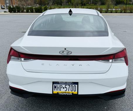 2022 Hyundai ELANTRA SEL
