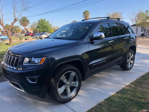 Photo 4 of 4 of 2016 Jeep Grand Cherokee Limited