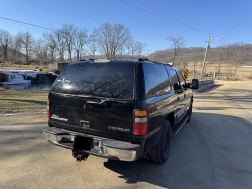 2004 Chevrolet Suburban 1500 LS