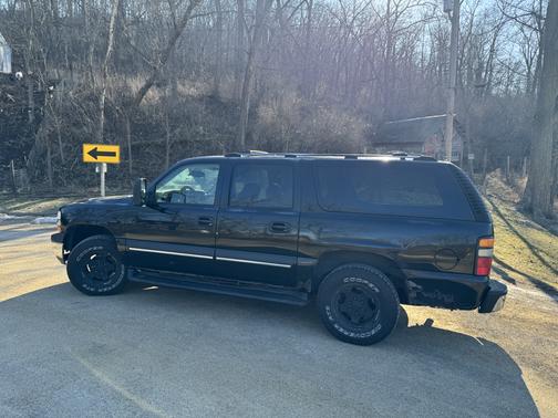 2004 Chevrolet Suburban 1500 LS