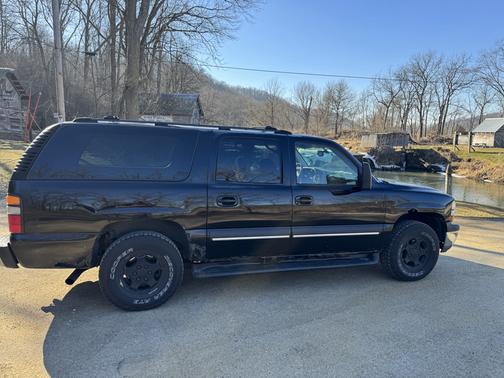 2004 Chevrolet Suburban 1500 LS