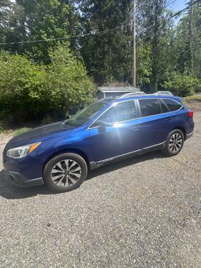 Blue 2016 Subaru Outback 3.6R Limited