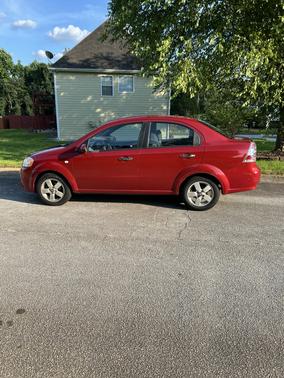 Red 2008 Chevrolet Aveo LT