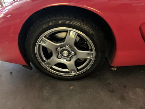 Red 1999 Chevrolet Corvette Base