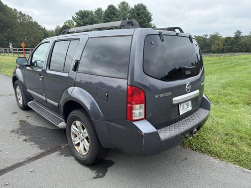 2011 Nissan Pathfinder Silver
