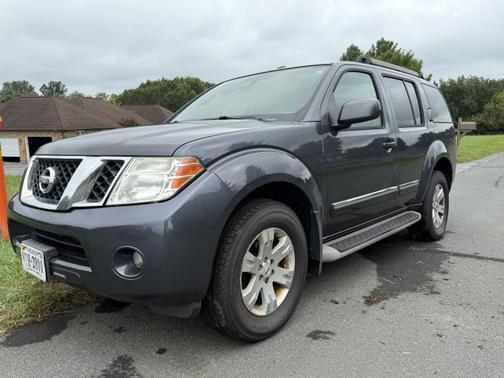 2011 Nissan Pathfinder Silver