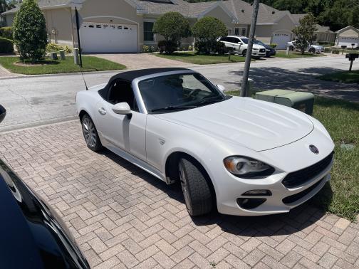 2017 FIAT 124 Spider Lusso