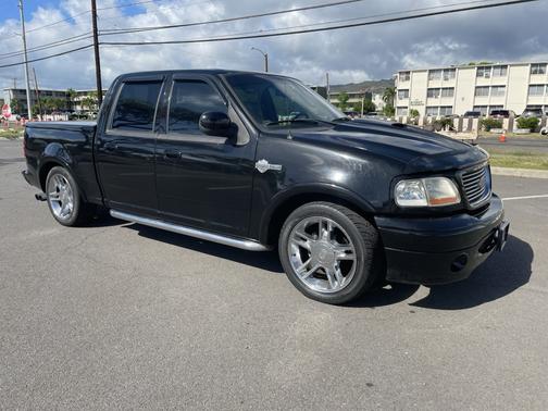 2002 Ford F-150 Lariat SuperCrew