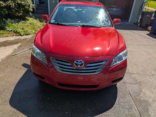 Red 2009 Toyota Camry Hybrid Base