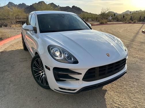 2015 Porsche Macan Turbo